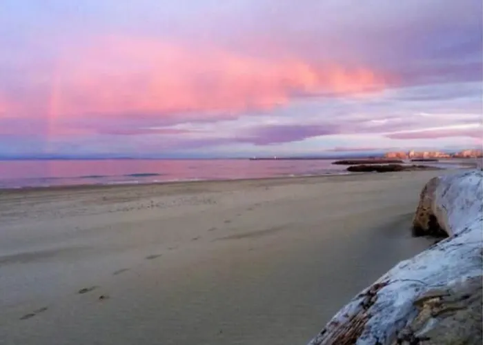 Mini Loft Avec Cinema Et Terrasse - Cap D'agde *